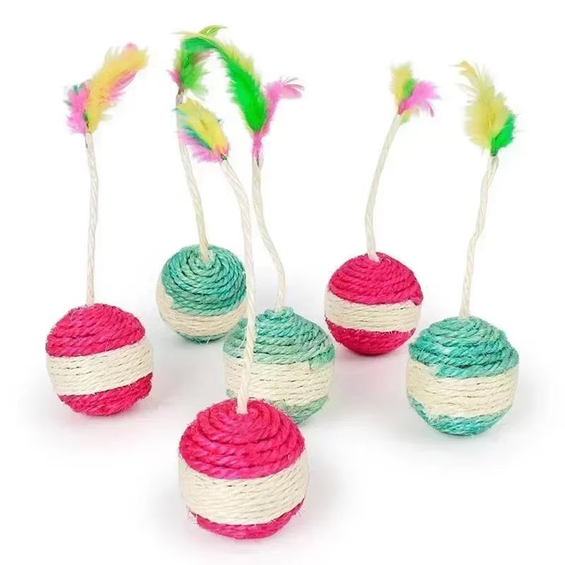 Sisal Scratching Ball with Feather